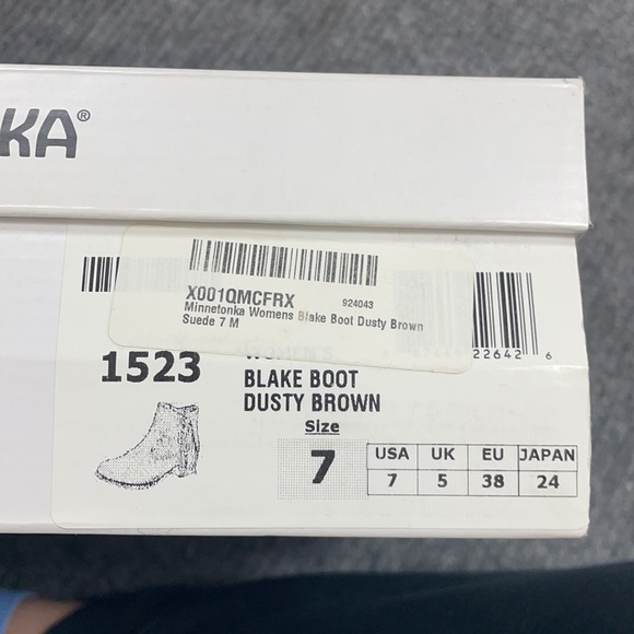 Minnetonka Blake Boot (3161) - Picture 7 of 7